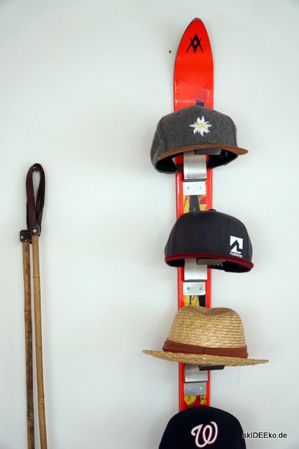 Cap-Holder-Ski "Roter Farbklecks" – Bild 4