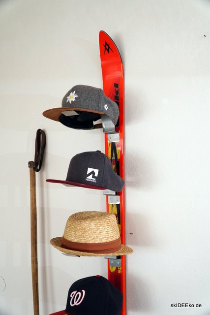Cap-Holder-Ski "Roter Farbklecks" – Bild 2