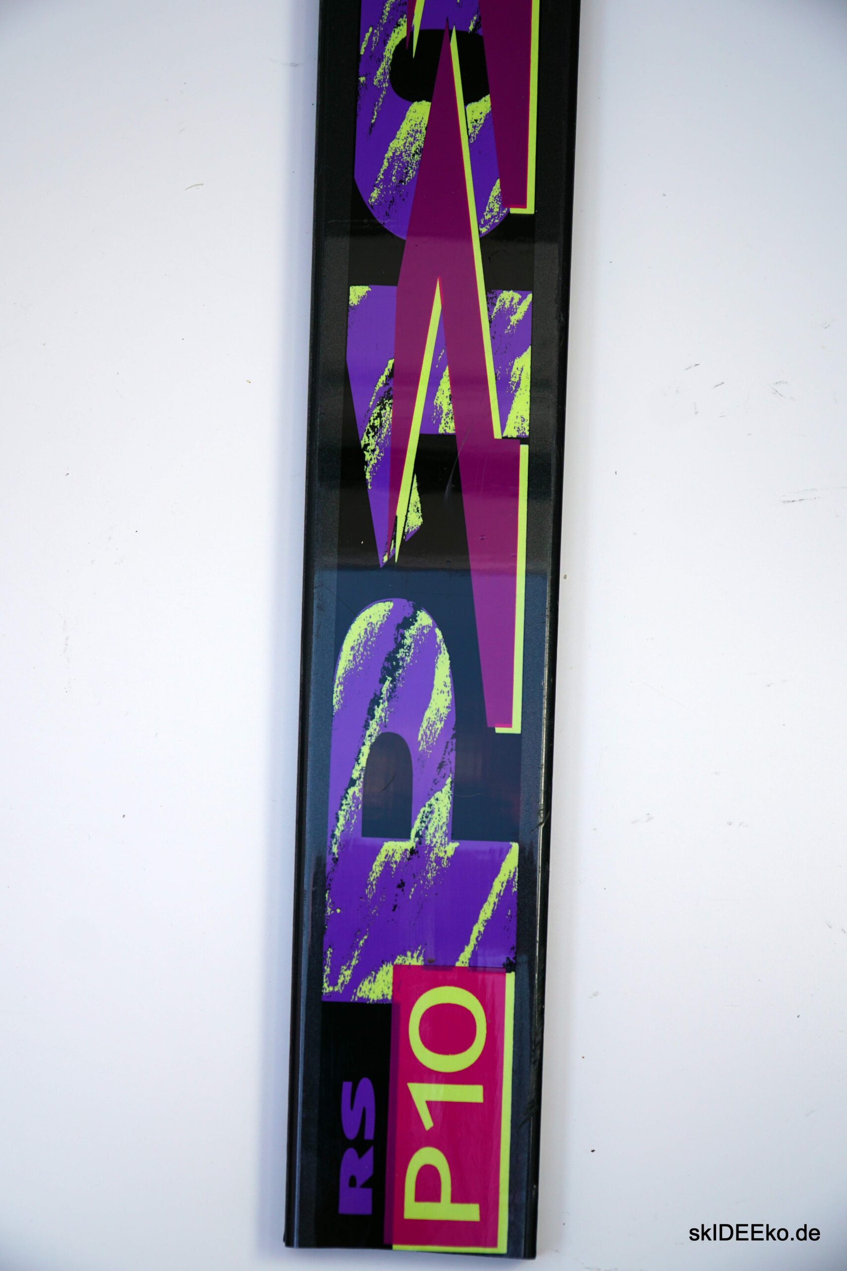 Flaschenöffner-Ski "Schwarze Piste" – Bild 8