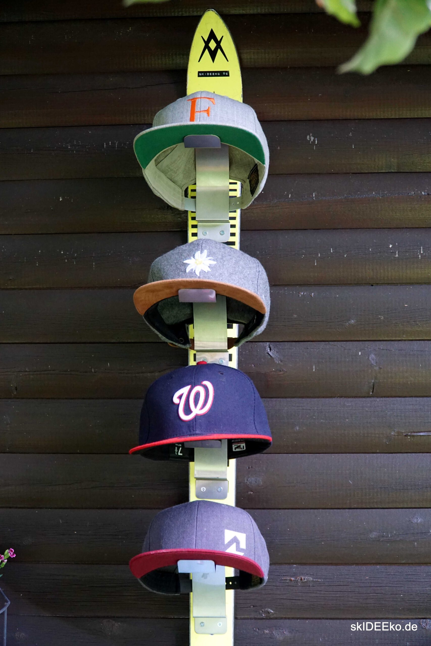 Cap-Holder-Ski "Yellow Tiger"