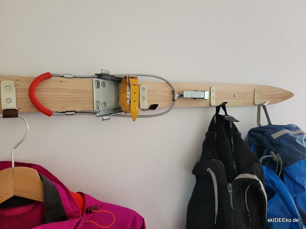 Ski Garderobenleiste "Mittelstation" – Bild 4