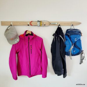 Ski-Garderobenleiste