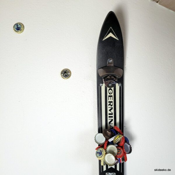 Flaschenöffner-Ski "Schwarze Piste" – Bild 2